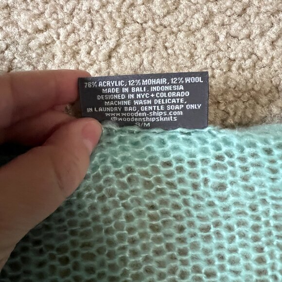 Wood Ships Shirt Tail V-Neck Sweater, Glacier Aqua, S/M - Picture 3 of 7